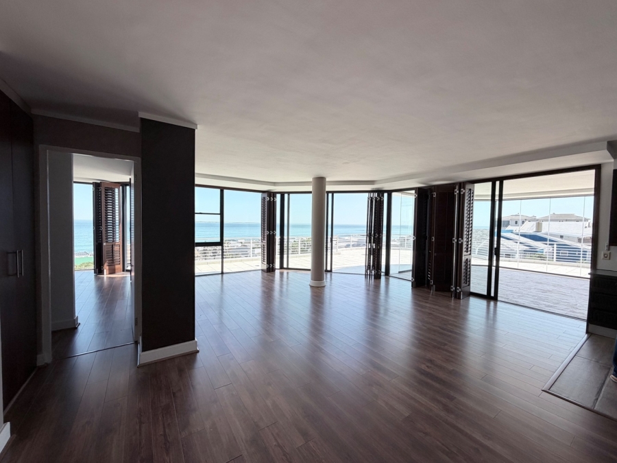3 Bedroom Property for Sale in Bloubergstrand Western Cape